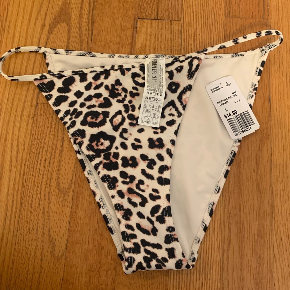 String, high cut, leopard/cheetah bikini bottom